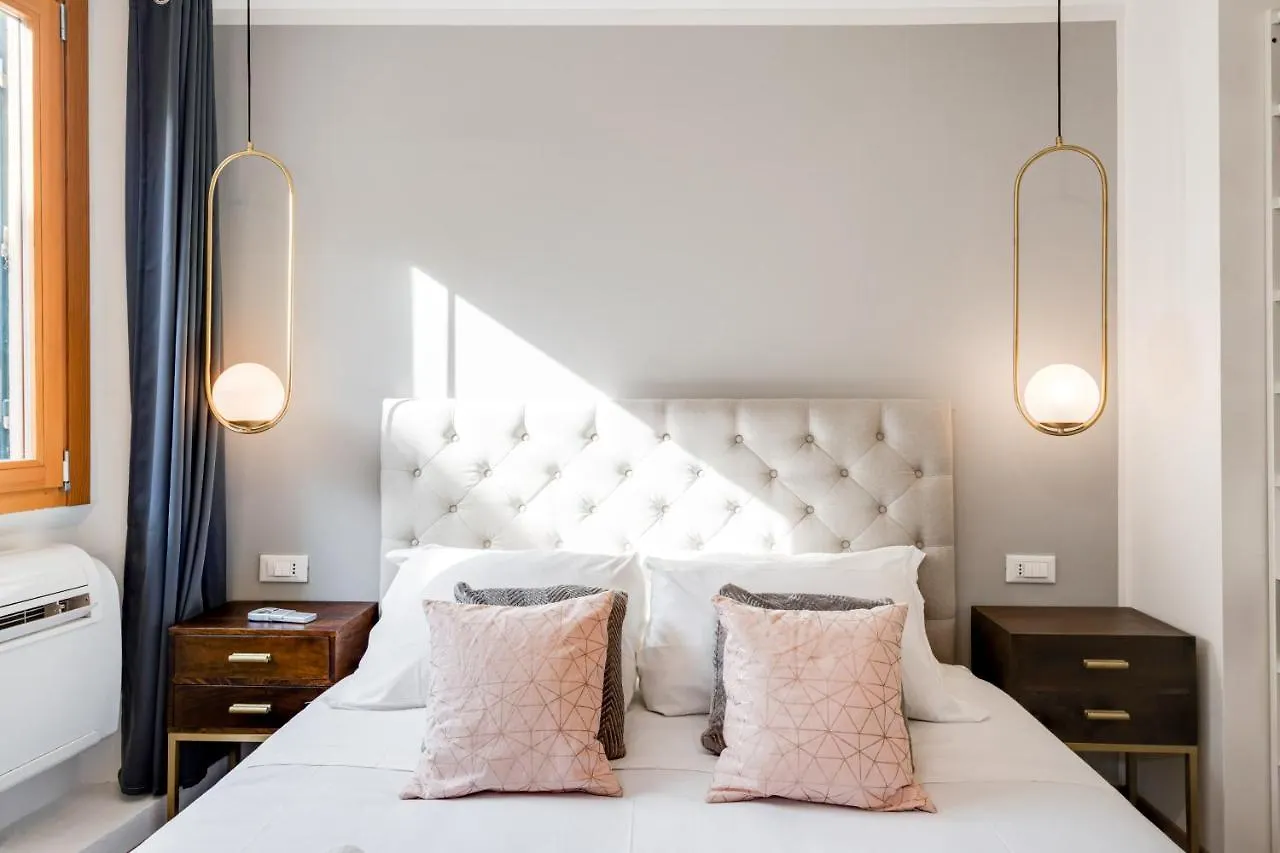 Santa Croce Flat - Modern Apartment Florence 0*,