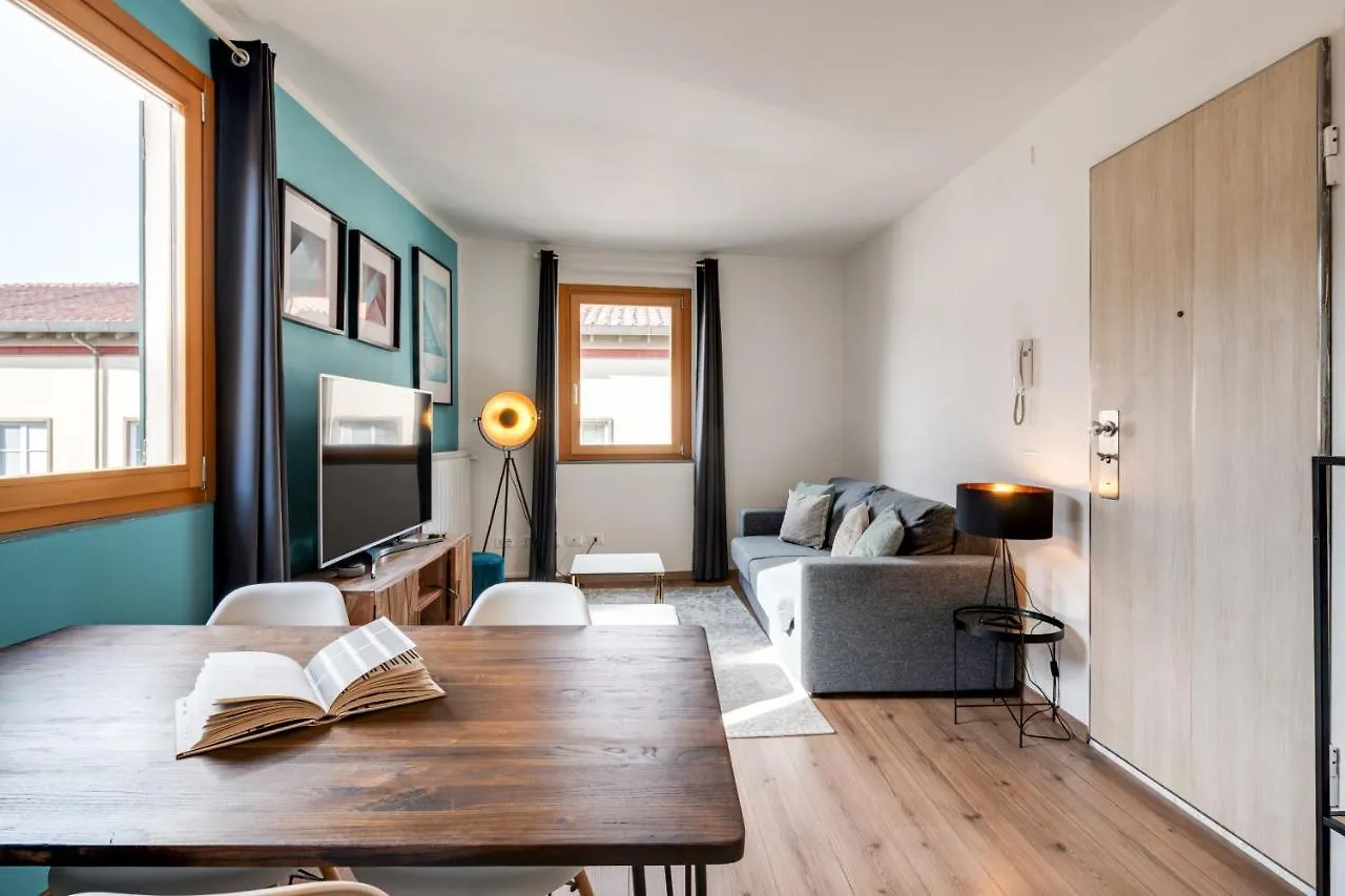 פירנצה Santa Croce Flat - Modern Apartment 0*,  איטליה